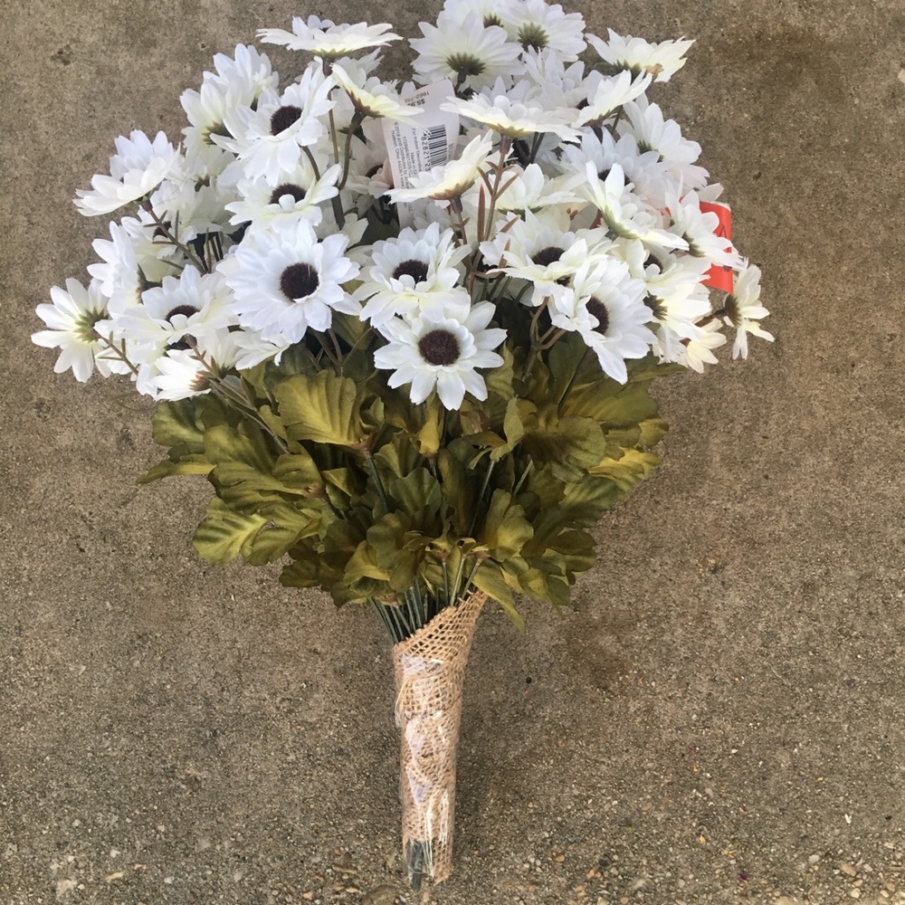 ❗️2 FOR 15❗️8 stems Mini White Floral